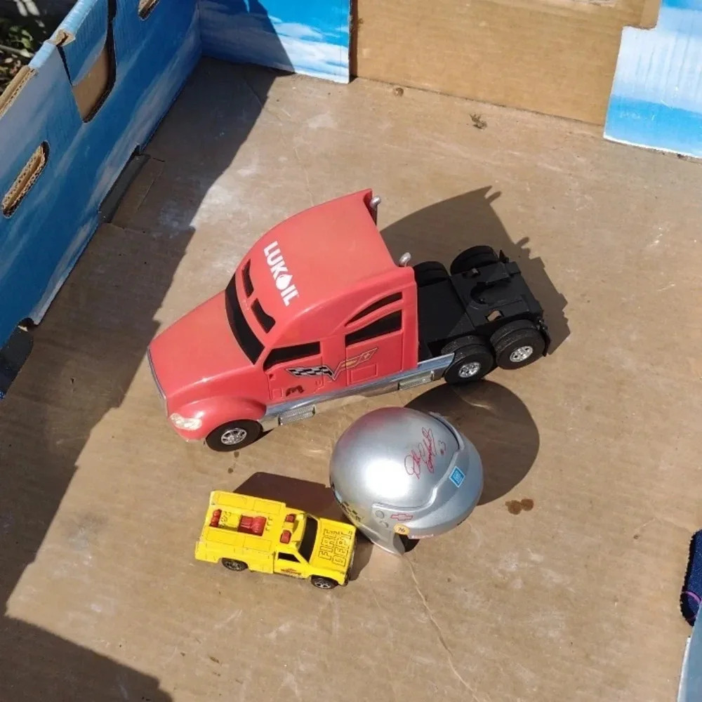 Dale Earnhardt Mini Helmet '74 Hot Wheels Die Cast &Lukoil Truck